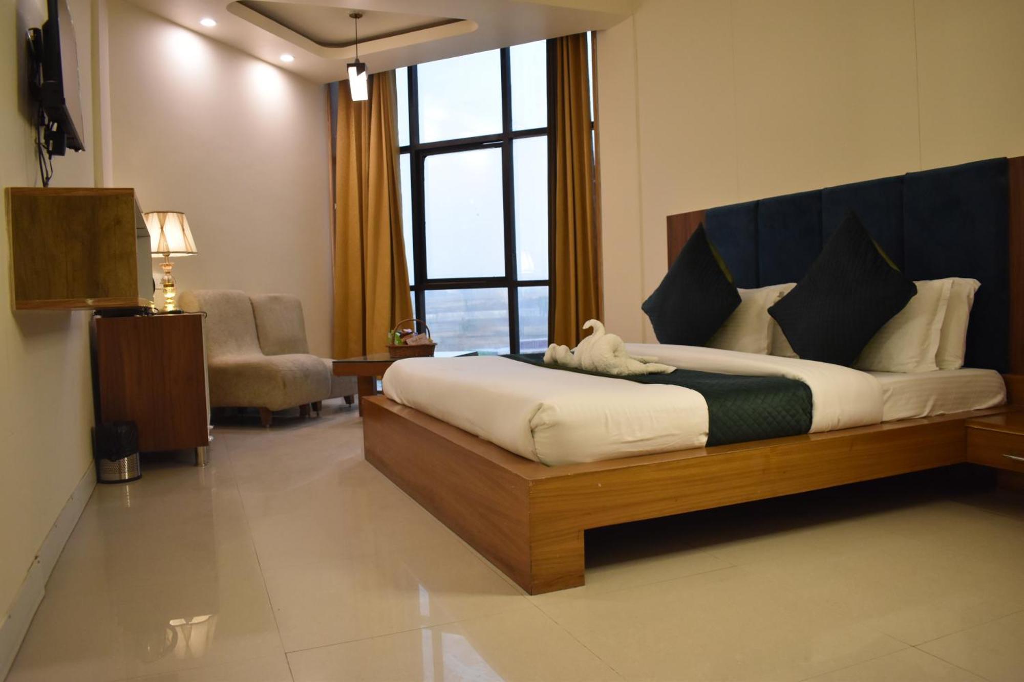 Rāni Pokhri Hotel Padmini Palace מראה חיצוני תמונה