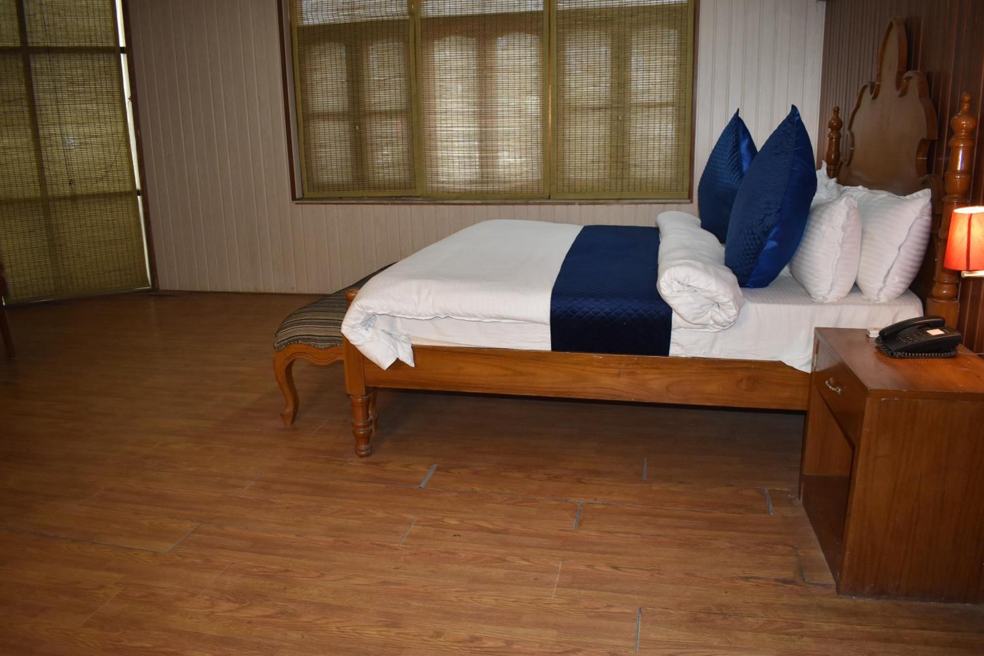 Rāni Pokhri Hotel Padmini Palace מראה חיצוני תמונה
