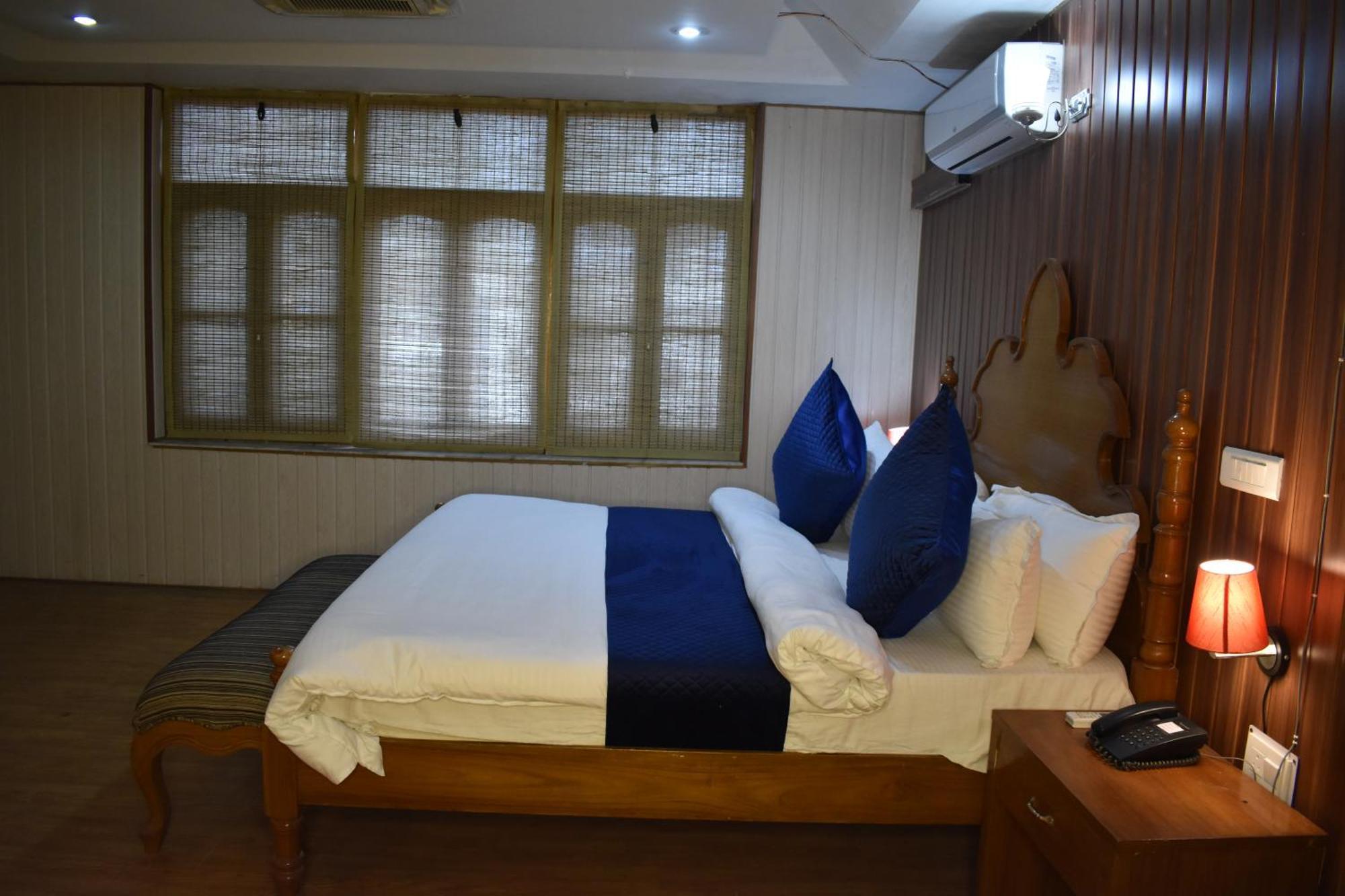 Rāni Pokhri Hotel Padmini Palace מראה חיצוני תמונה