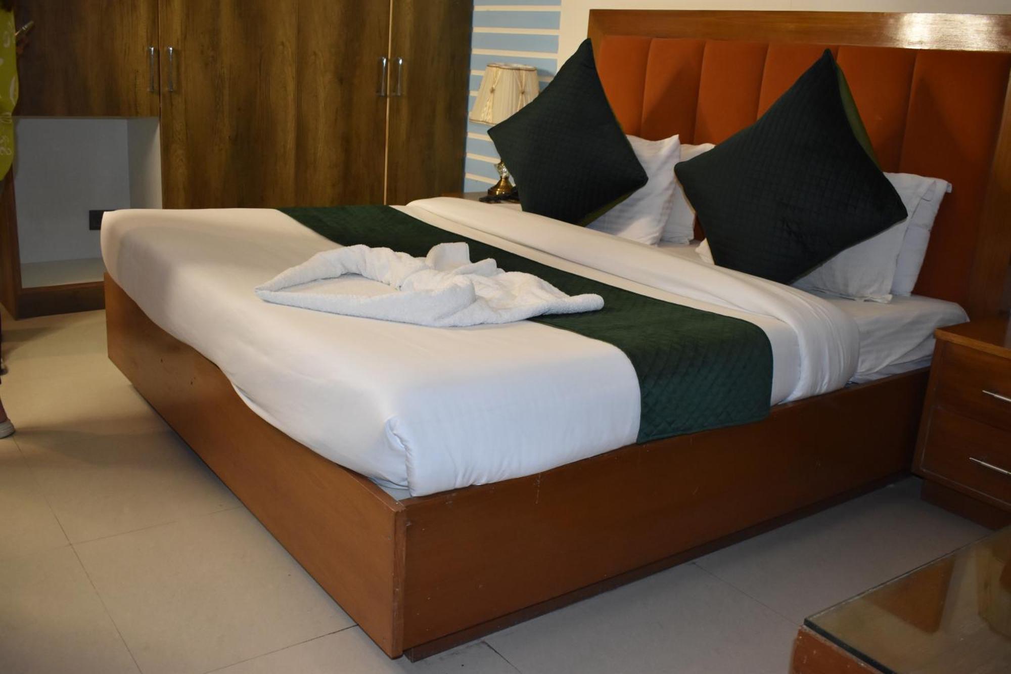 Rāni Pokhri Hotel Padmini Palace מראה חיצוני תמונה