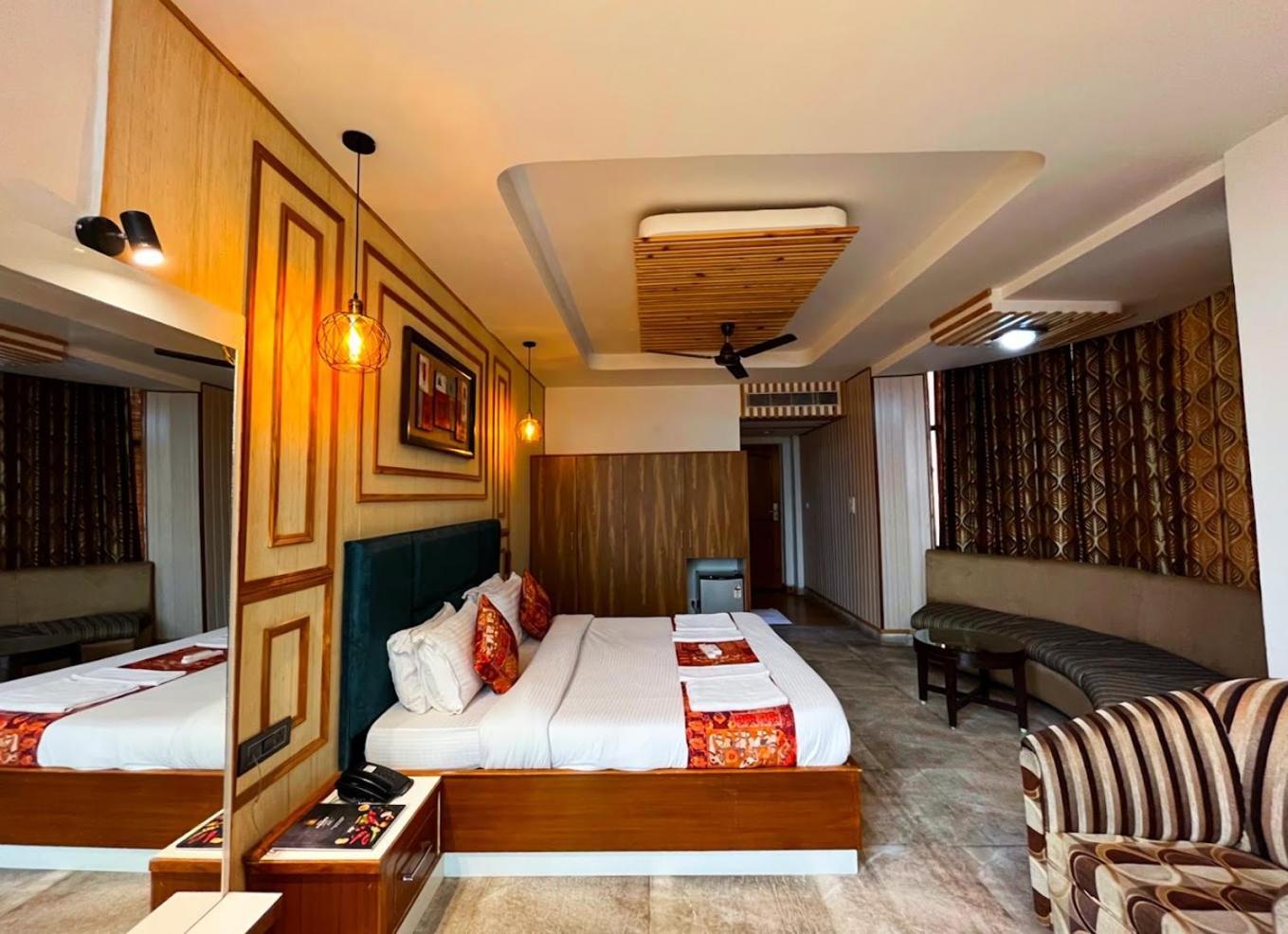 Rāni Pokhri Hotel Padmini Palace מראה חיצוני תמונה