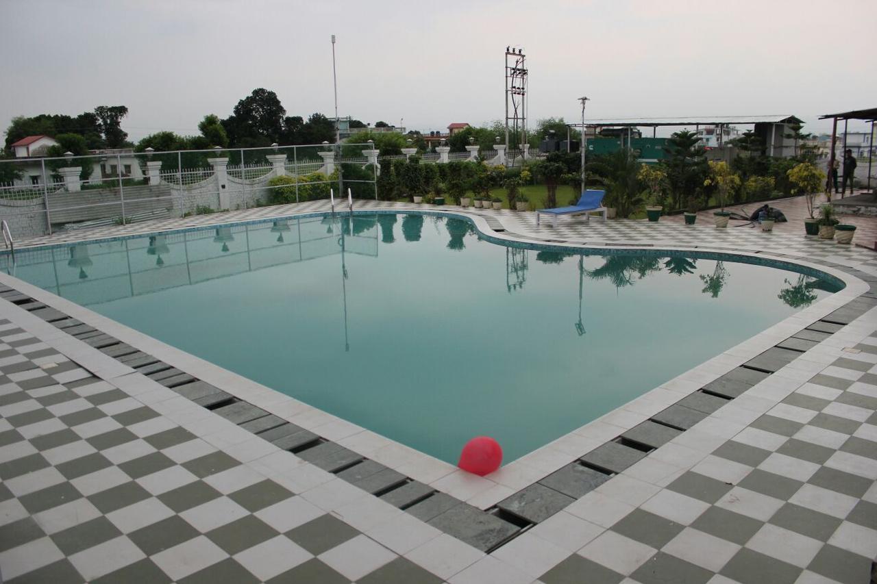 Rāni Pokhri Hotel Padmini Palace מראה חיצוני תמונה